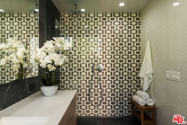 1640 N Gardner Street, Los Angeles, CA 90046