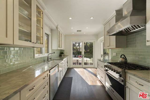 1640 N Gardner Street, Los Angeles, CA 90046