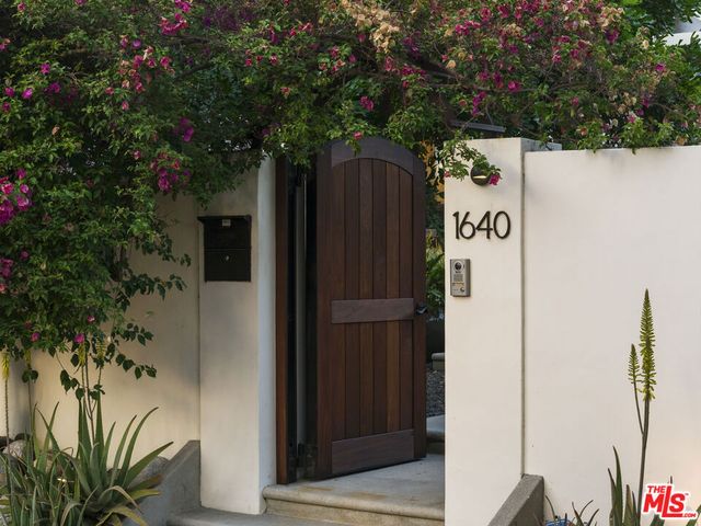 1640 N Gardner Street, Los Angeles, CA 90046