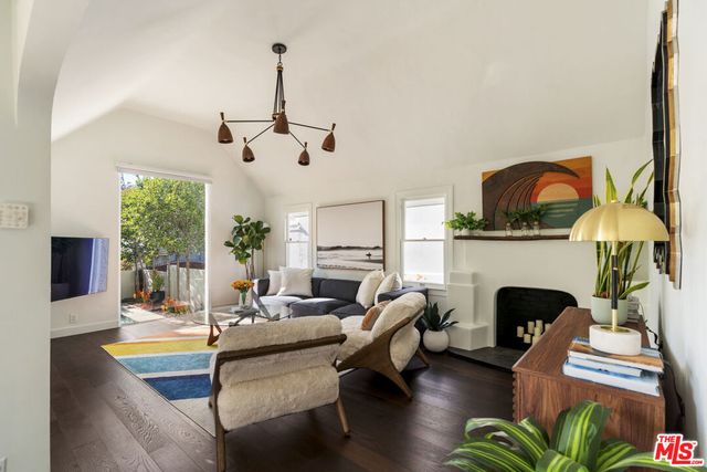 1640 N Gardner Street, Los Angeles, CA 90046