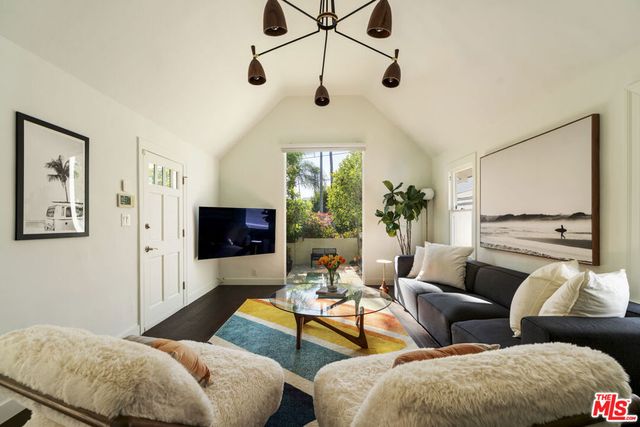 1640 N Gardner Street, Los Angeles, CA 90046