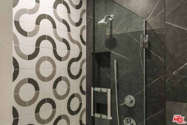 1640 N Gardner Street, Los Angeles, CA 90046