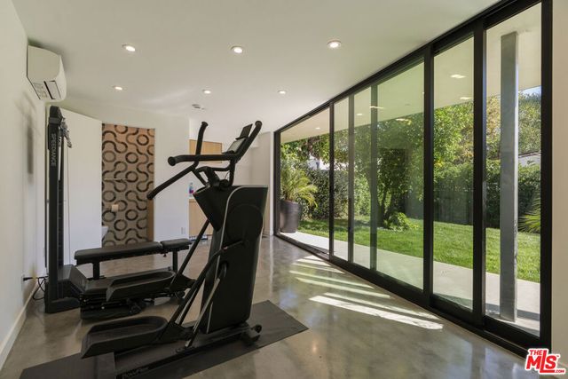 1640 N Gardner Street, Los Angeles, CA 90046