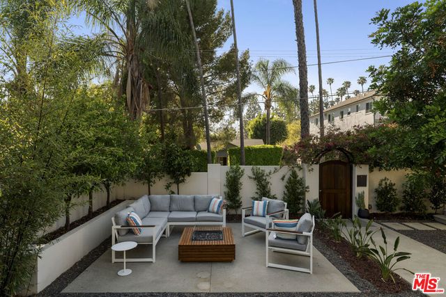 1640 N Gardner Street, Los Angeles, CA 90046