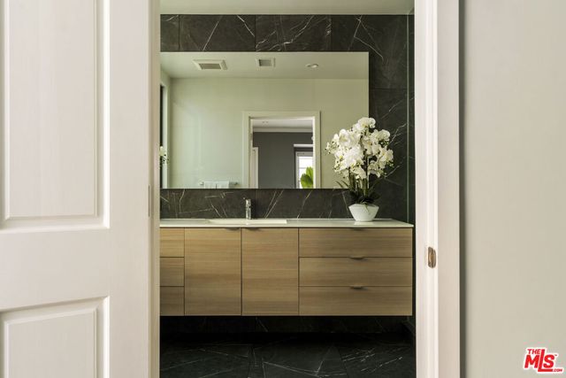 1640 N Gardner Street, Los Angeles, CA 90046