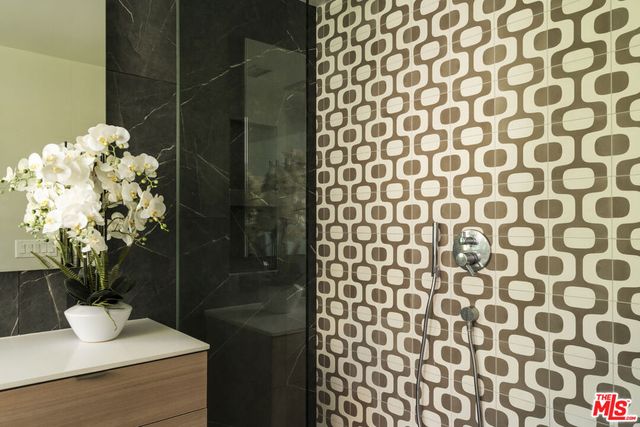 1640 N Gardner Street, Los Angeles, CA 90046