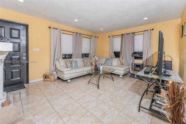 1365 NW 192nd Terrace, Miami Gardens, FL 33169