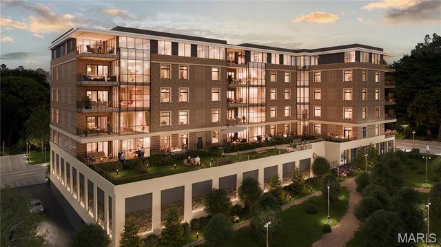 61 Topton Way 301, Clayton, MO 63105