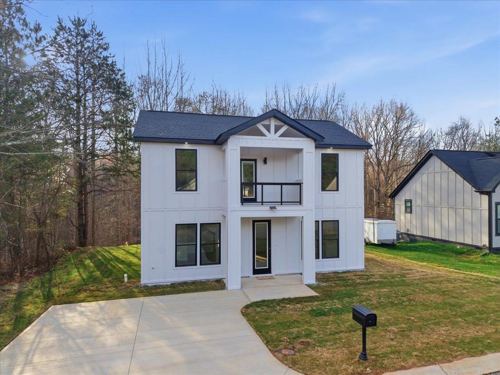 104 Backwater Way, Greenville, SC 29611