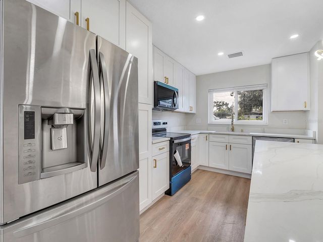 1324 CHESTERFIELD DRIVE, Clearwater, FL 33756