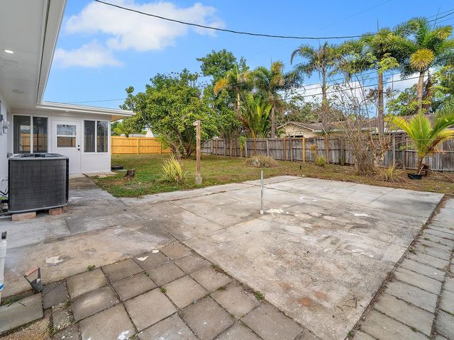 1324 CHESTERFIELD DRIVE, Clearwater, FL 33756