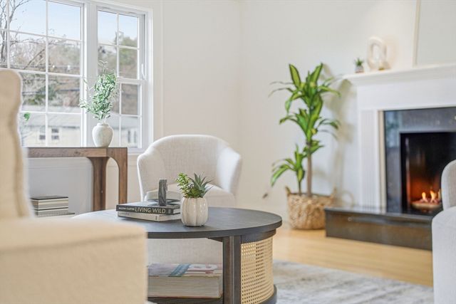 8 Stanley Drive, Framingham, MA 01701