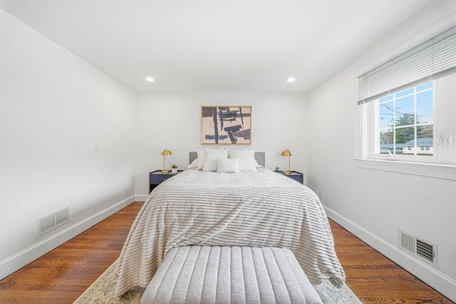 8 Stanley Drive, Framingham, MA 01701