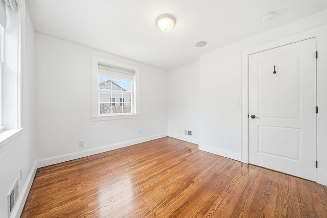 8 Stanley Drive, Framingham, MA 01701