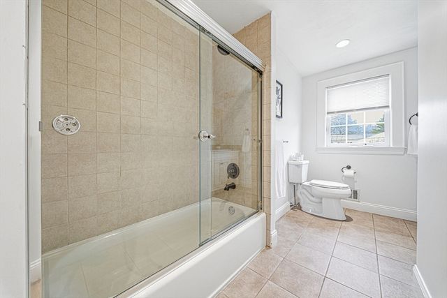 8 Stanley Drive, Framingham, MA 01701