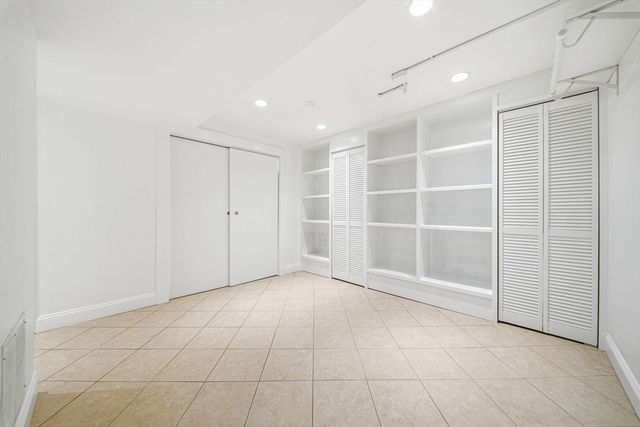 8 Stanley Drive, Framingham, MA 01701