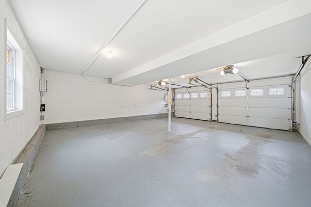 8 Stanley Drive, Framingham, MA 01701