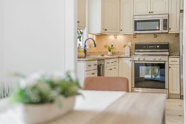 8 Stanley Drive, Framingham, MA 01701