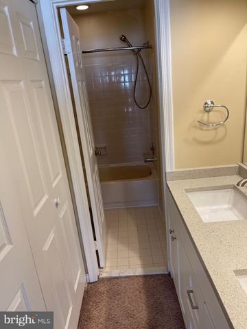 4221 DEVONWOOD WAY, Woodbridge, VA 22192