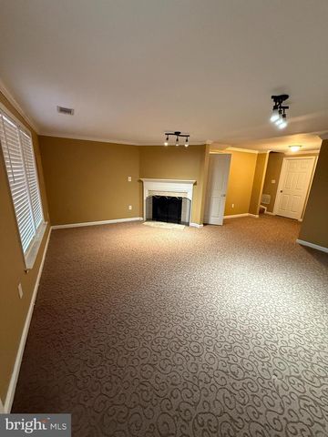 4221 DEVONWOOD WAY, Woodbridge, VA 22192