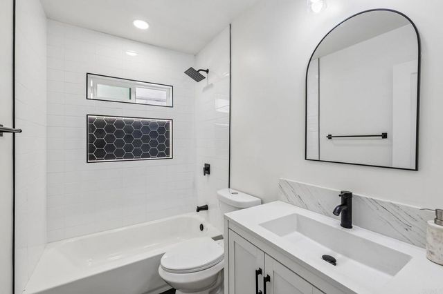1477 Montgomery Drive, Vista, CA 92084