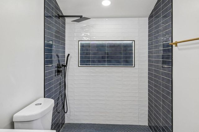 1477 Montgomery Drive, Vista, CA 92084