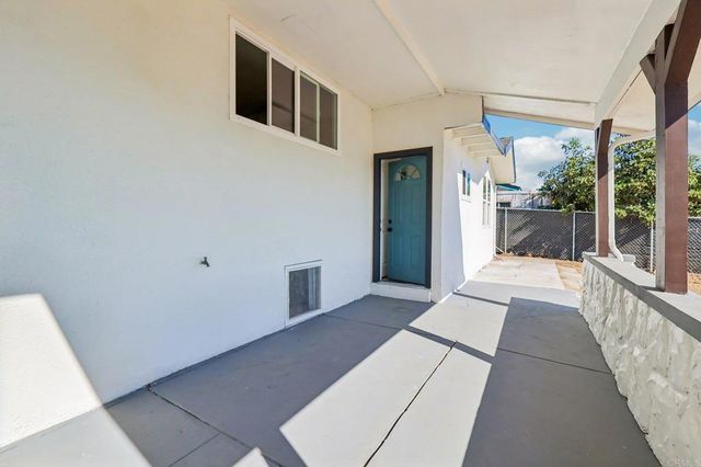 1477 Montgomery Drive, Vista, CA 92084