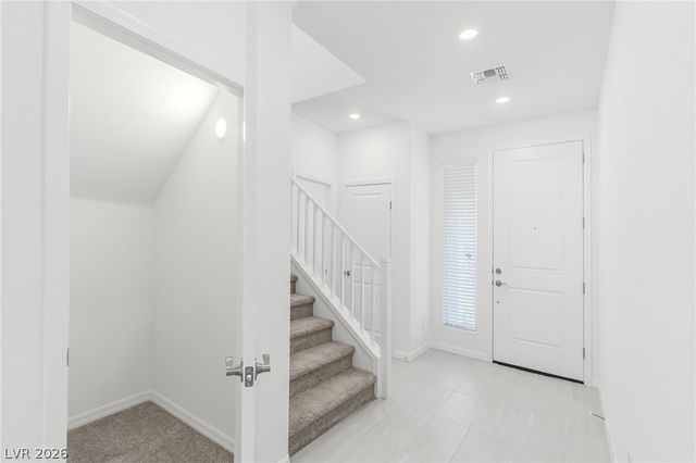 5740 Yellow House Street, Las Vegas, NV 89113