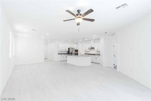 5740 Yellow House Street, Las Vegas, NV 89113