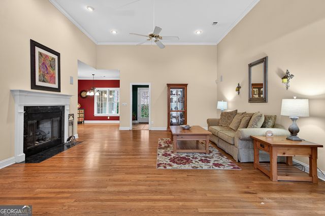 623 Walton Way, Macon, GA 31204