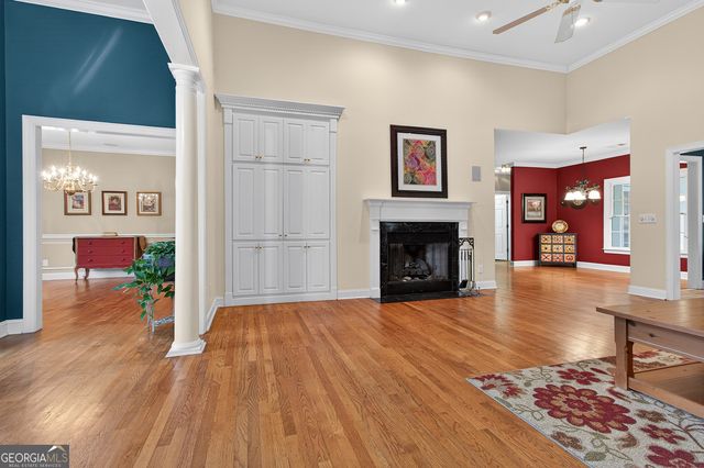 623 Walton Way, Macon, GA 31204