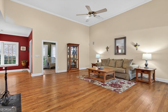 623 Walton Way, Macon, GA 31204