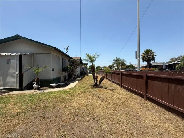 7651 Miramonte, Los Angeles, CA 90001