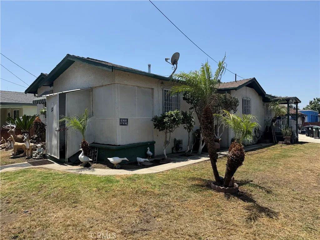 7651 Miramonte, Los Angeles, CA 90001