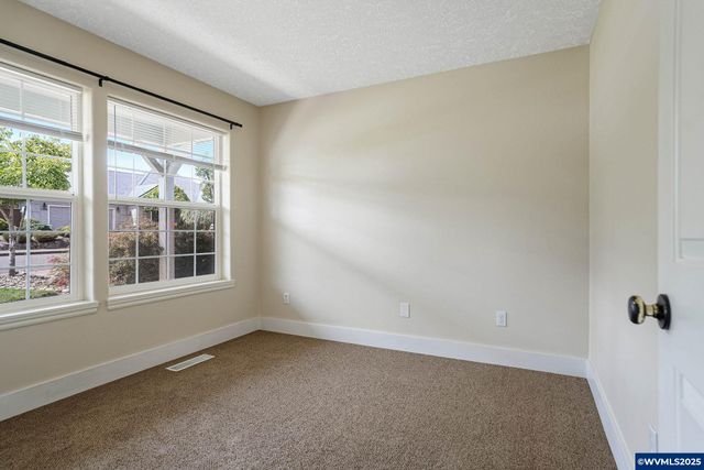 1320 Hidden Creek Dr NE, Keizer, OR 97303