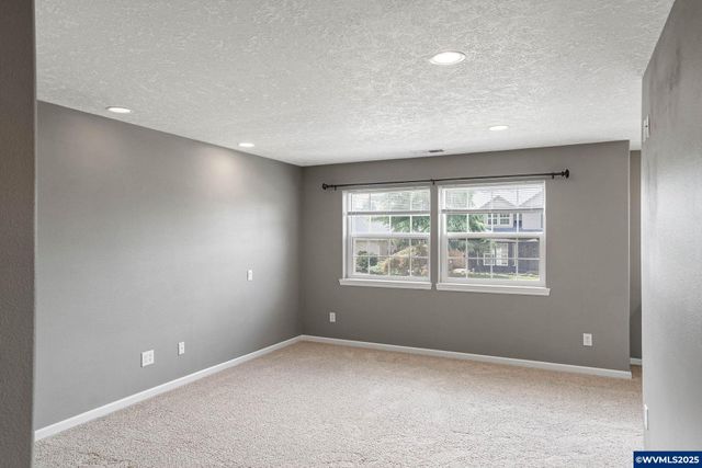1320 Hidden Creek Dr NE, Keizer, OR 97303