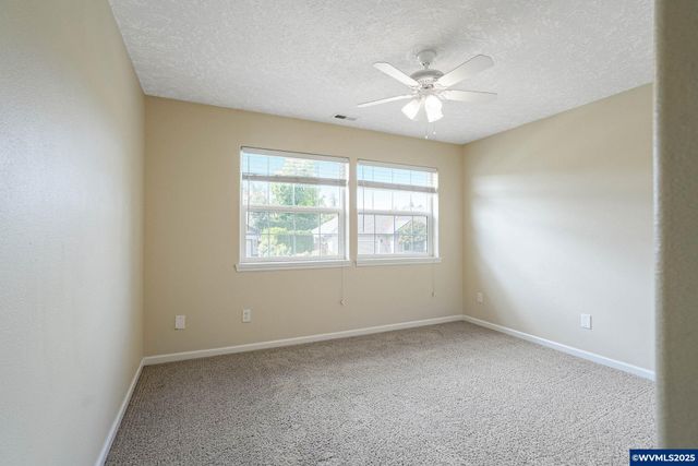 1320 Hidden Creek Dr NE, Keizer, OR 97303