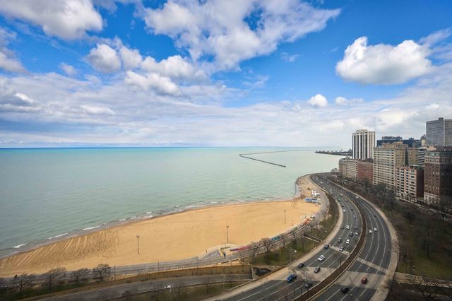 1100 N Lake Shore Drive 24B, Chicago, IL 60611