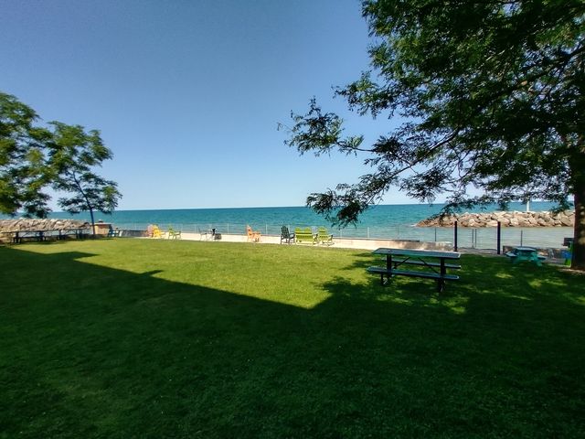 1216 W Jarvis Avenue G, Chicago, IL 60626