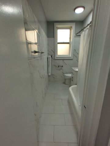 1216 W Jarvis Avenue G, Chicago, IL 60626