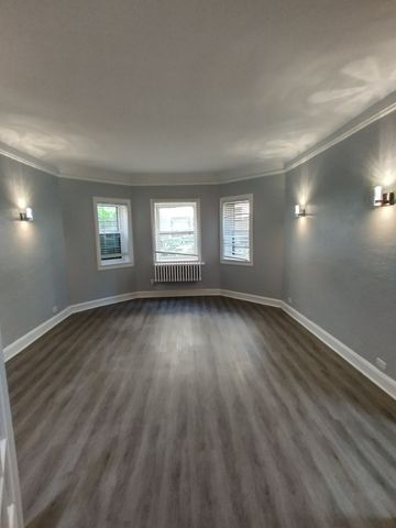 1216 W Jarvis Avenue G, Chicago, IL 60626