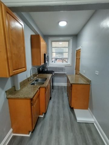 1216 W Jarvis Avenue G, Chicago, IL 60626