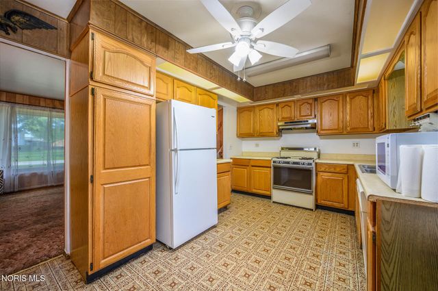 123 Clinton Street, Walbridge, OH 43465