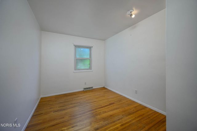 123 Clinton Street, Walbridge, OH 43465