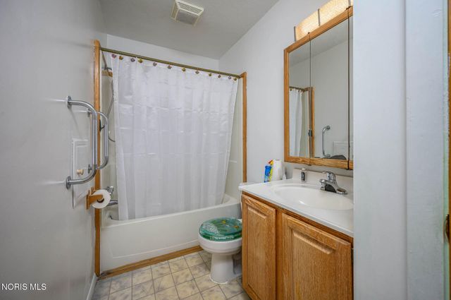 123 Clinton Street, Walbridge, OH 43465