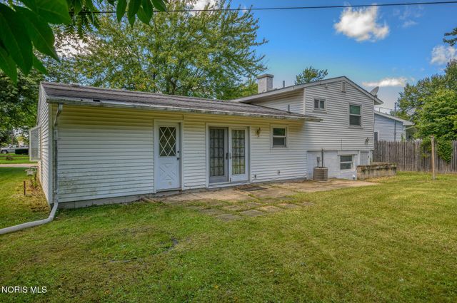 123 Clinton Street, Walbridge, OH 43465