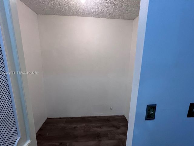 1665 Bay Rd 416, Miami Beach, FL 33139