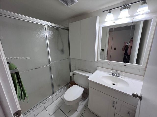 1665 Bay Rd 416, Miami Beach, FL 33139