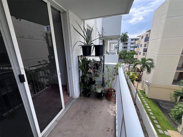 1665 Bay Rd 416, Miami Beach, FL 33139