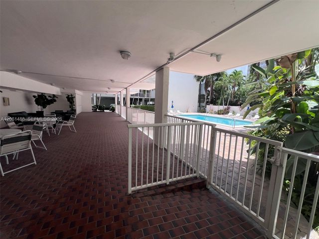1665 Bay Rd 416, Miami Beach, FL 33139